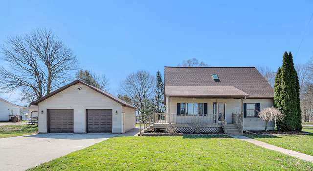 Photo of 279 W Main St, Pewamo, MI 48873