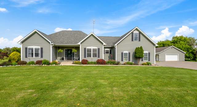 Photo of 14747 Forest Hill Rd, Grand Ledge, MI 48837
