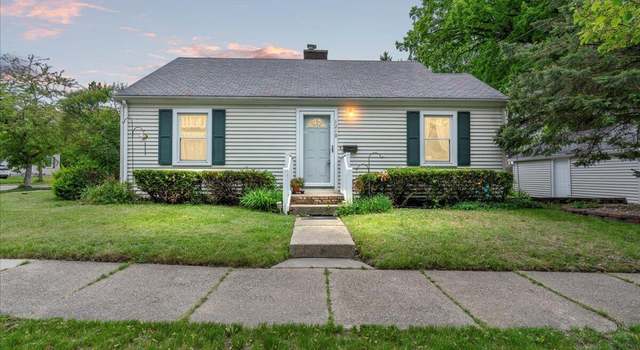 Photo of 1218 Woodbine Ave, Lansing, MI 48910