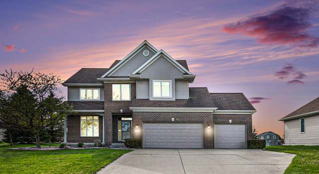 Photo of 1243 Berkshire Dr, Williamston, MI 48895