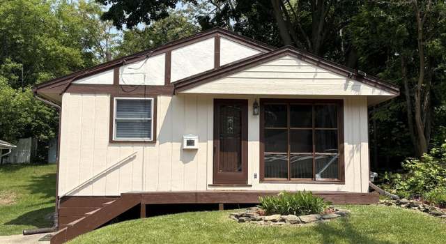 Photo of 1524 Roseneath Ave, Lansing, MI 48915