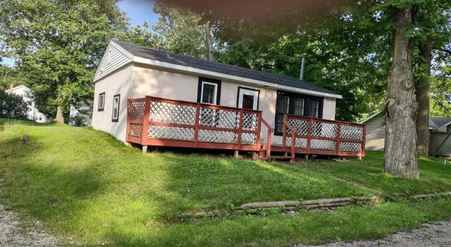 Photo of 518 Clark St, Eaton Rapids, MI 48827