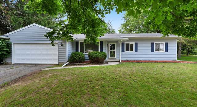 Photo of 1010 Montreux Dr, Dewitt, MI 48820