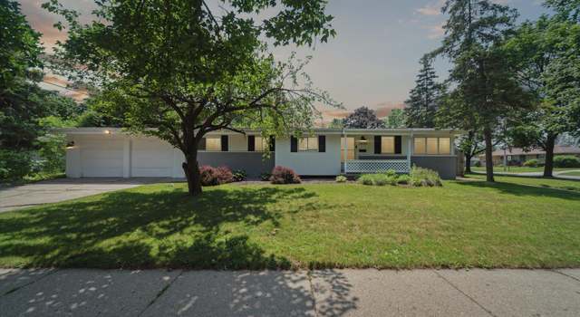 Photo of 2404 Hopkins Ave, Lansing, MI 48912