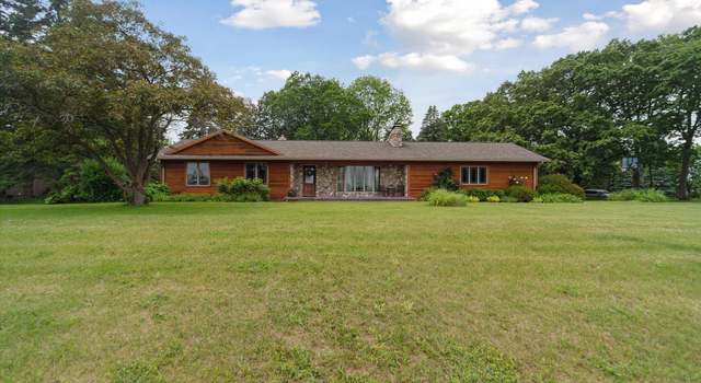 Photo of 7008 Westgate Dr, Laingsburg, MI 48848