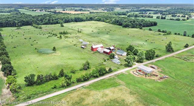 Photo of 8360 Day Rd, Pittsford, MI 49271