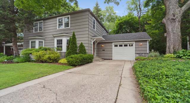 Photo of 932 Sunset Ln, East Lansing, MI 48823