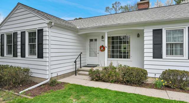 Photo of 1555 Ridgewood Dr, East Lansing, MI 48823