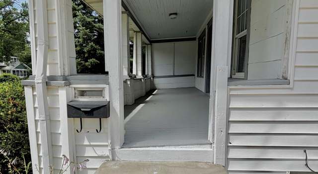 Photo of 1720 Comfort St, Lansing, MI 48915