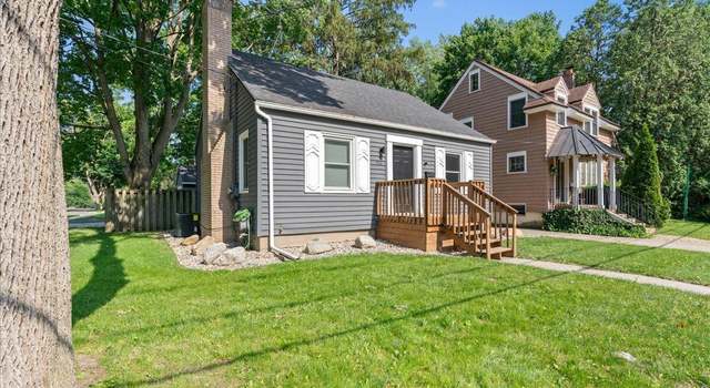 Photo of 952 Sunset Ln, East Lansing, MI 48823