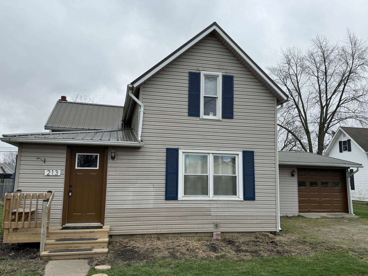 213 S Wayne St, Mendon, OH 45862 | MLS# 1030632 | Redfin