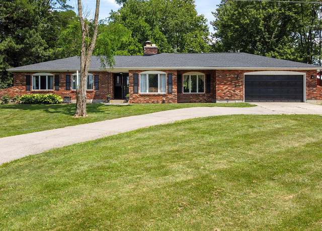 Property at 930 N Bickett Rd, Xenia, OH 45385, 3 beds, 2 baths