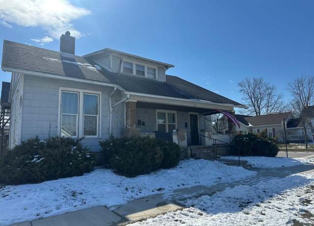 Property at 211 W Benton St, Wapakoneta, OH 45895, 5 beds, 3 baths