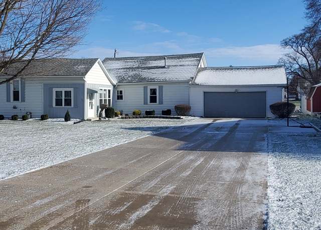 Property at 146 S Cleveland St, Minster, OH 45865, 3 beds, 1 bath