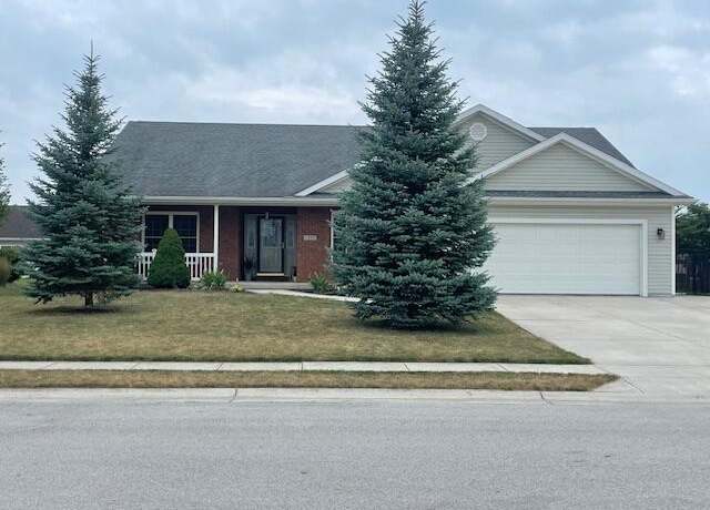 Property at 1809 Cinnamon Dr, Wapakoneta, OH 45895, 3 beds, 2 baths