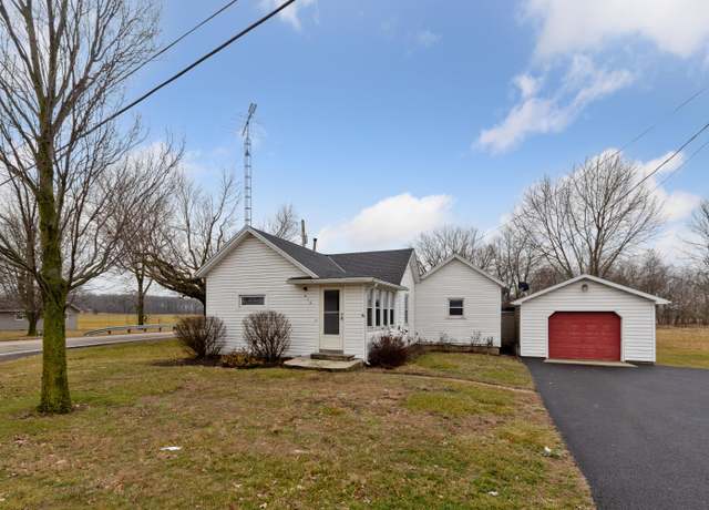 Property at 418 E Buckeye St, Belle Center, OH 43310, 3 beds, 1.5 baths