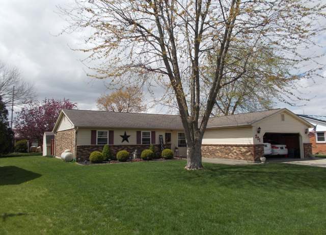 Property at 221 Lincoln Dr, Celina, OH 45822, 3 beds, 2 baths