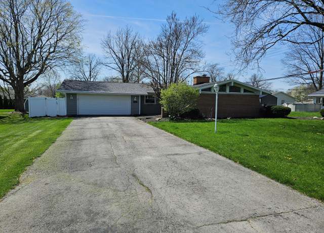 Property at 845 N Circle Dr, Wapakoneta, OH 45895, 3 beds, 2 baths