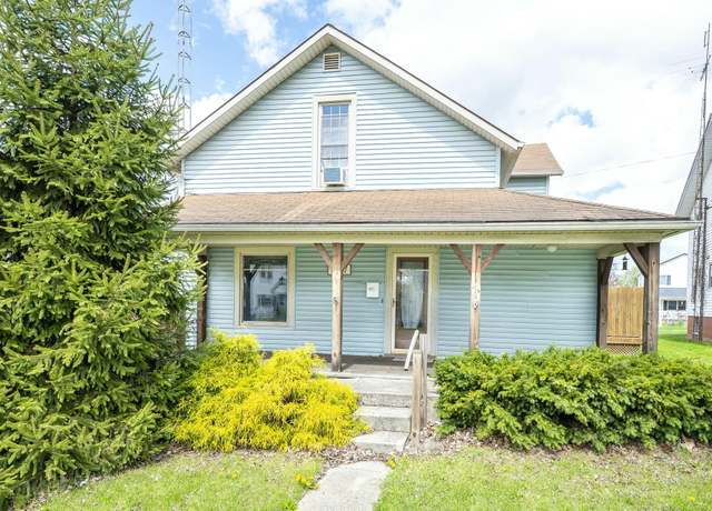 Property at 607 E Columbus St, Kenton, OH 43326, 4 beds, 1.5 baths