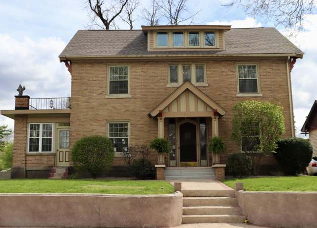 Property at 440 E Columbus Ave, Bellefontaine, OH 43311, 3 beds, 2.5 baths