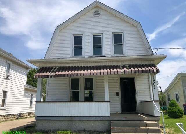 Property at 1207 S Roosevelt Ave, Piqua, OH 45356, 3 beds, 1 bath
