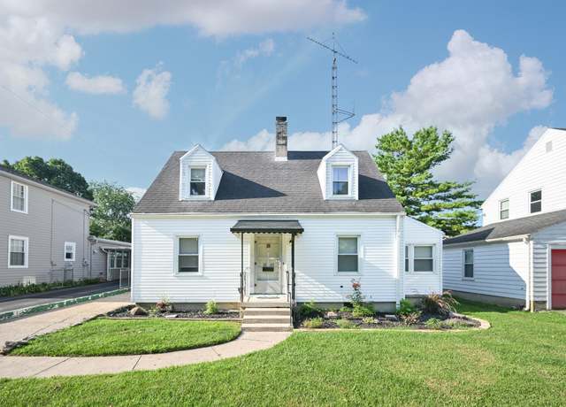 Property at 1865 Overlook Dr, Springfield, OH 45504, 3 beds, 2 baths