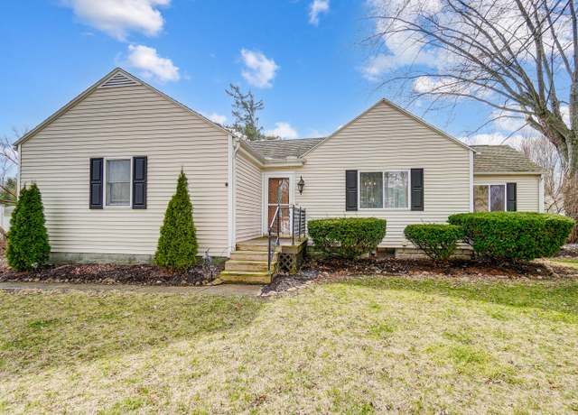 Property at 3727 Groves Rd, Lima, OH 45805, 3 beds, 2 baths