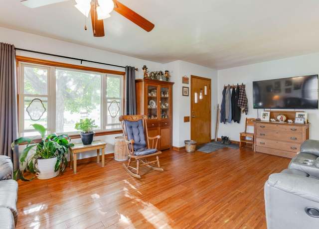 Property at 113 N Water St, New Bremen, OH 45869, 3 beds, 2 baths