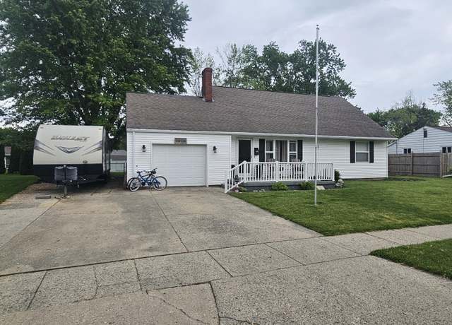 Property at 1006 Willow St, Celina, OH 45822, 4 beds, 3.5 baths