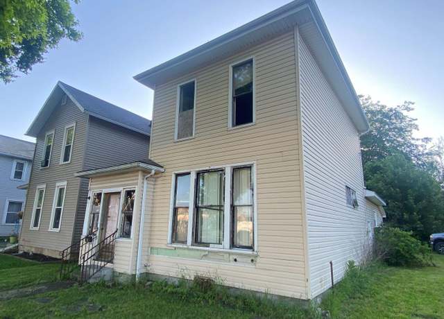 Property at 211 S Madriver St, Bellefontaine, OH 43311, 3 beds, 1 bath