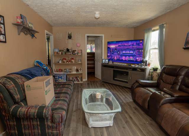 Property at 12103 Walnut Dr, Minster, OH 45865, 3 beds, 1 bath