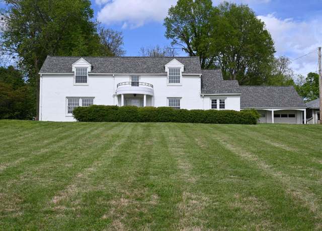 Property at 465 W Staunton Rd, Troy, OH 45373, 3 beds, 2.5 baths
