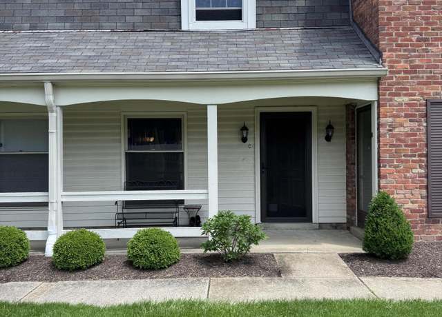 Property at 1008 Manor Ln Unit C, Columbus, OH 43221, 2 beds, 1.5 baths