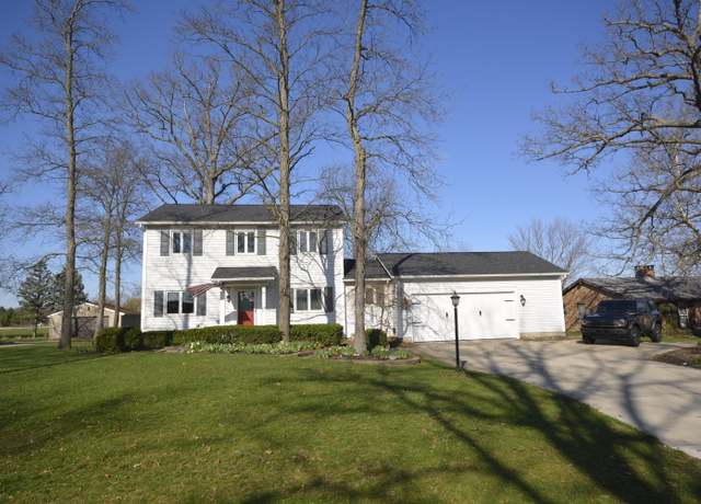Property at 16465 Nottingham Dr, Wapakoneta, OH 45895, 3 beds, 2.5 baths