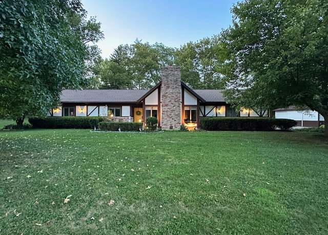 Property at 100 Wunderwood Dr, Tipp City, OH 45371, 4 beds, 2.5 baths