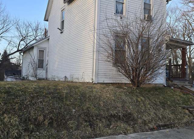 Property at 1218 W Clark St, Springfield, OH 45506, 3 beds, 1 bath