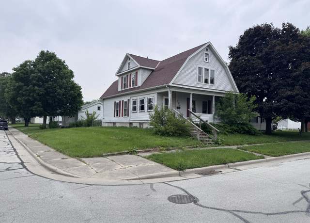 Property at 724 W South St, Saint Marys, OH 45885, 4 beds, 2.5 baths