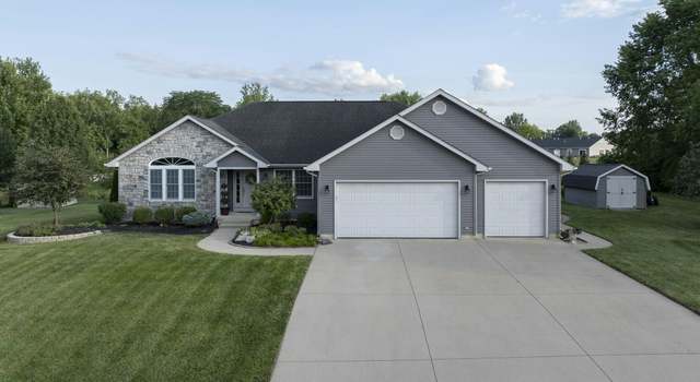 Photo of 719 Woodridge Dr, Saint Marys, OH 45885