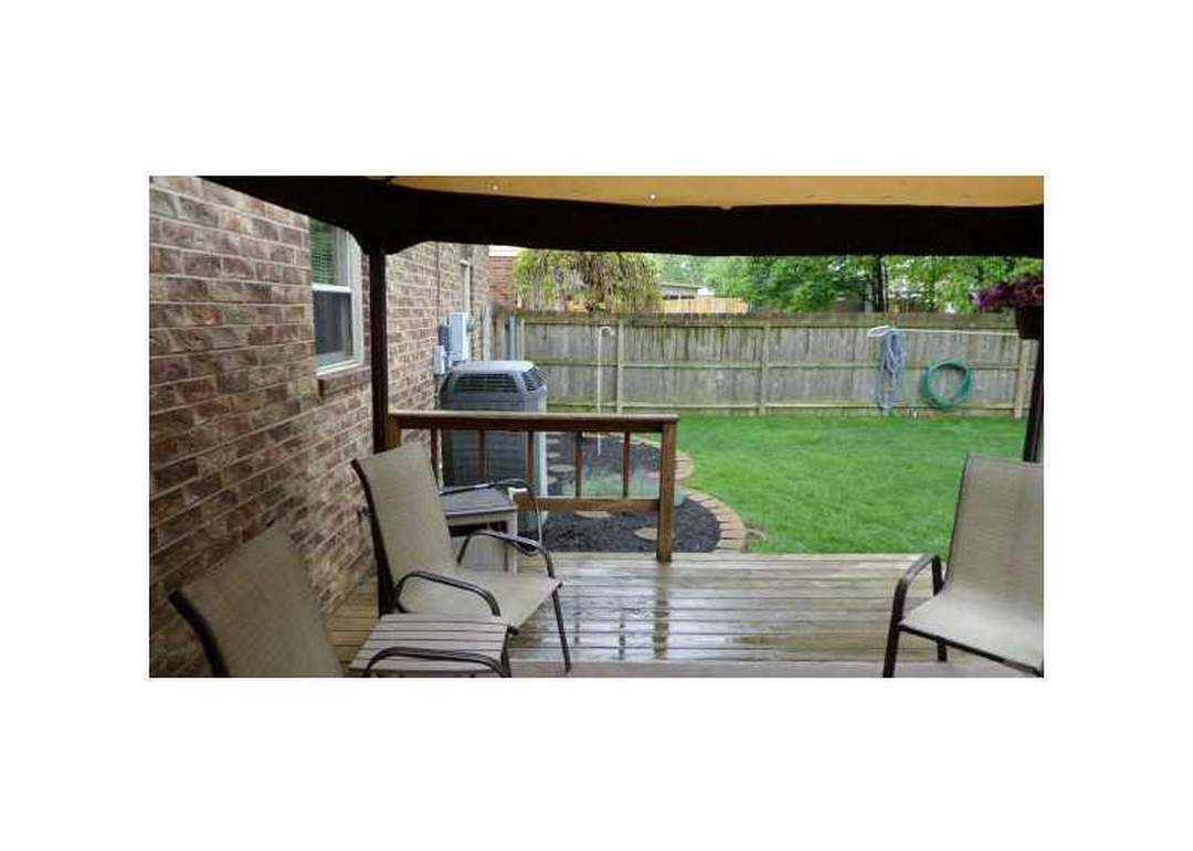 8821 WATERGATE Dr, Huber Heights, OH 45424