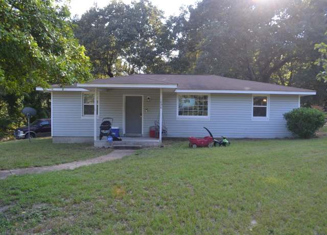 Property at 1898 Mcdade Farm, Hephzibah, GA 30815, 5 beds, 2 baths