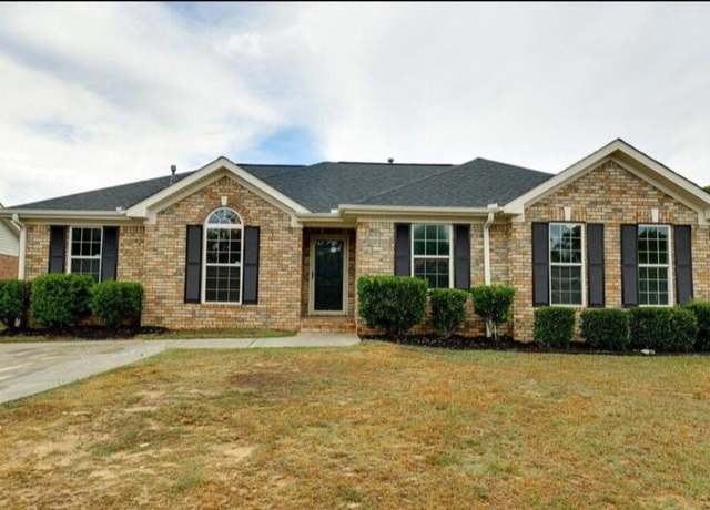 Property at 3233 Peninsula, Augusta, GA 30909, 4 beds, 2 baths