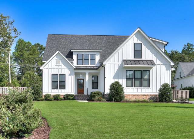 Property at 1031 Cooper Pl, North Augusta, SC 29860, 5 beds, 4 baths
