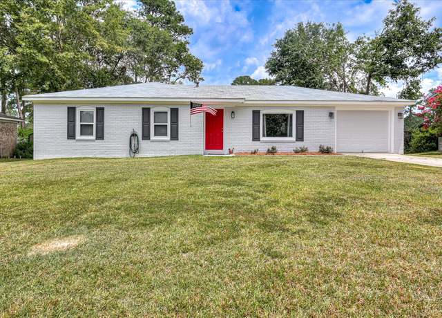 Property at 4073 Old Trl, Augusta, GA 30907, 3 beds, 2 baths
