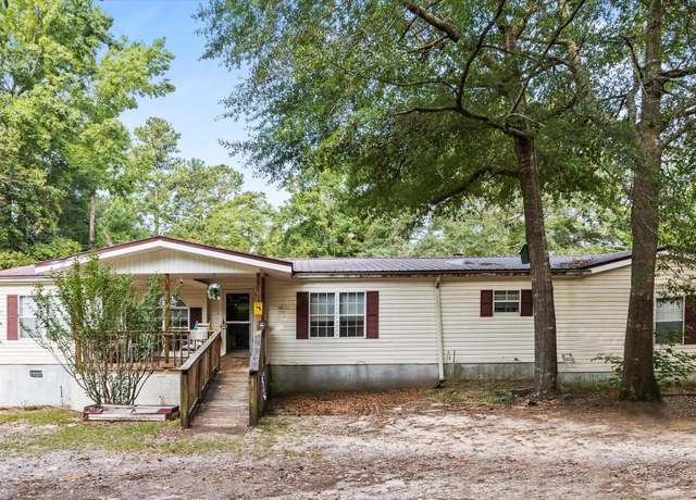 Property at 1261 Alden Dr, Augusta, GA 30906, 4 beds, 2 baths