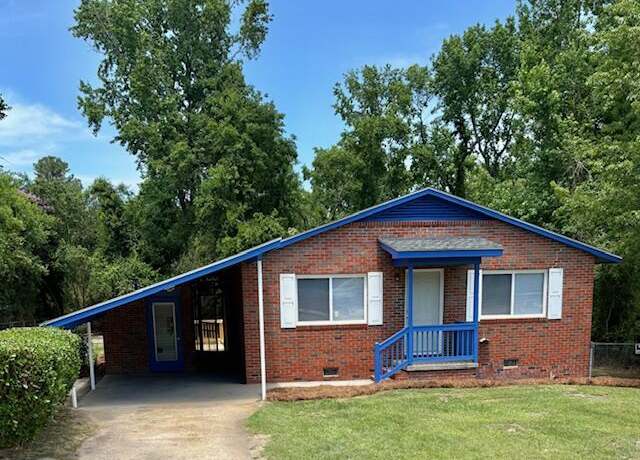 Property at 2060 Morning Dr, Augusta, GA 30906, 3 beds, 1.5 baths