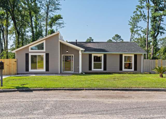 Property at 2210 Pleasant, Augusta, GA 30907, 3 beds, 2 baths