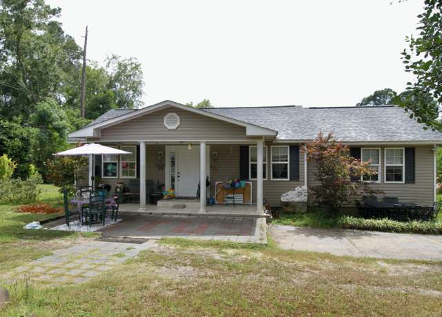 Property at 924 W Martintown, North Augusta, SC 29841, 3 beds, 2.5 baths
