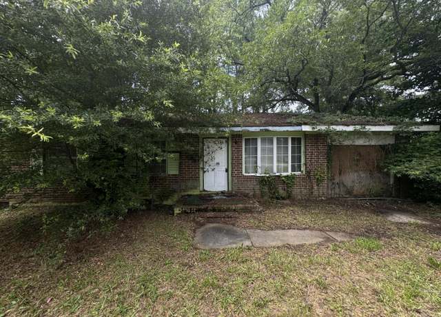 Property at 106 Kennedy, Thomson, GA 30824, 3 beds, 1.5 baths