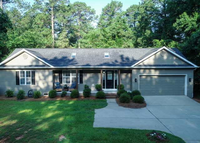 Property at 101 Charlotte Dr, Mccormick, SC 29835, 2 beds, 2 baths