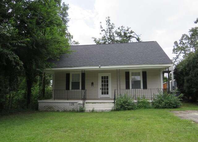 Property at 2006 McDowell, Augusta, GA 30904, 3 beds, 2 baths